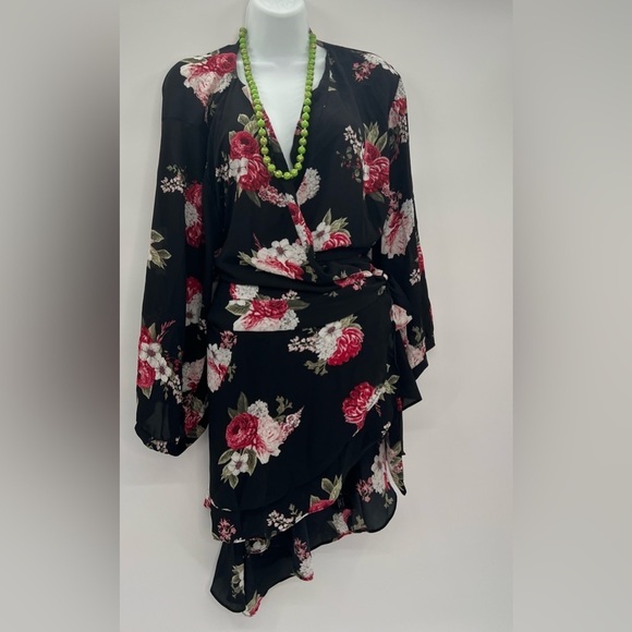 Torrid Black Floral Layered Tie-Front Blouse – Size  Torrid Size 4 / US 26 - Picture 2 of 4